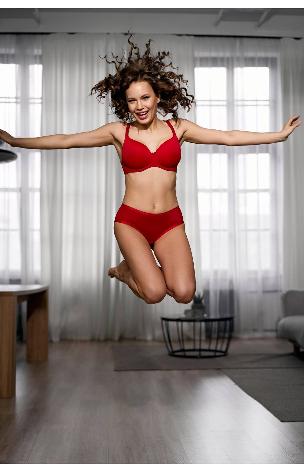 Бюстгальтер с гладкой чашкой SERMIJA 16916 SPACER на косточках (Красный)