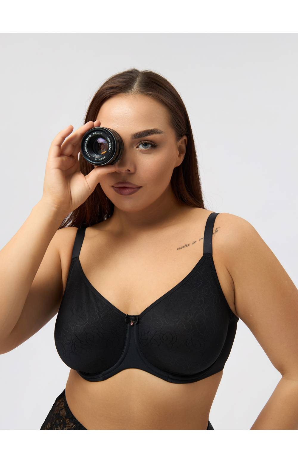 Бюстгальтер с молдированной чашкой RIVALINA 507015 на косточках (Черный)
